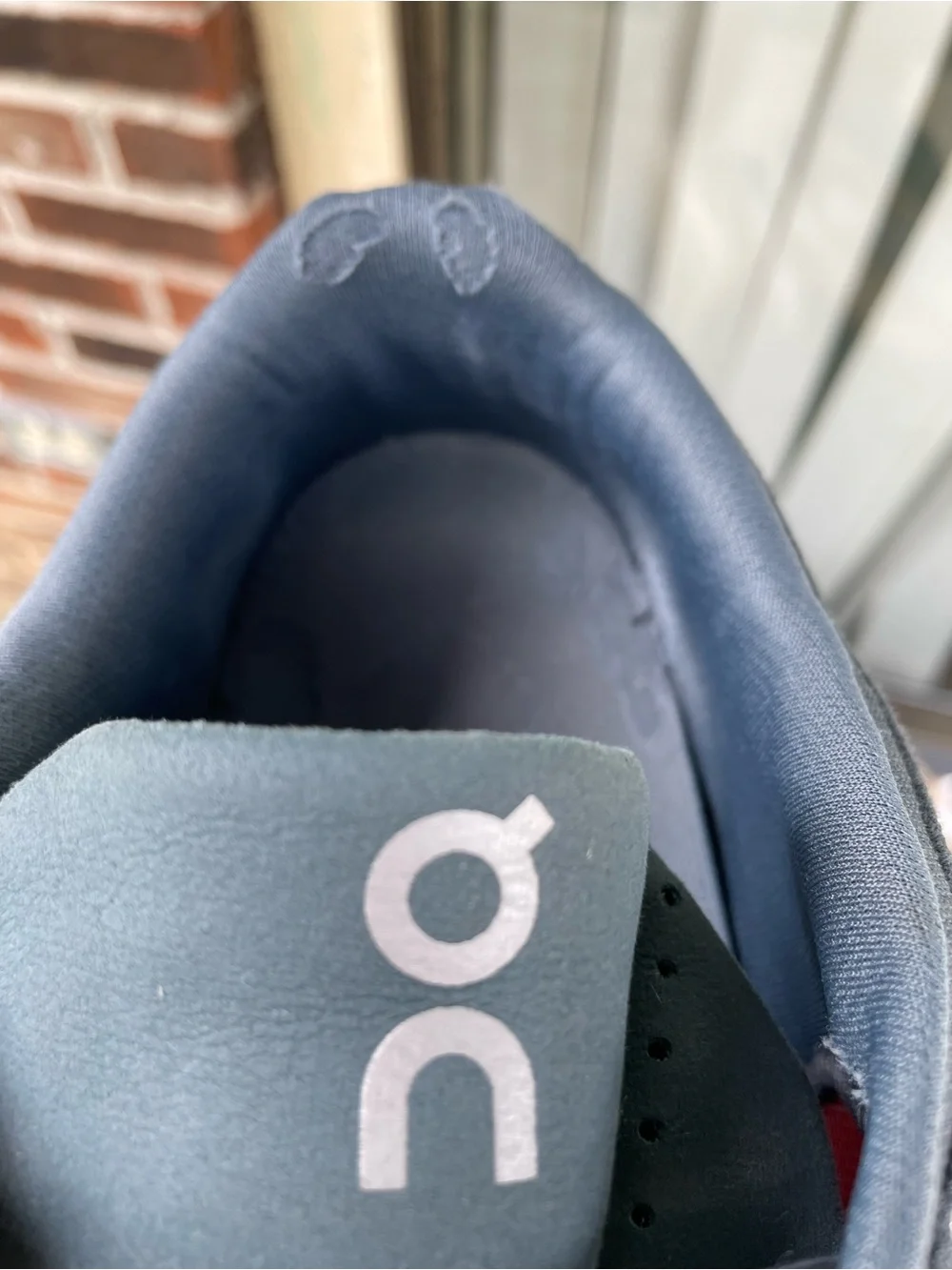 On cloud 50/50 men’s size 13